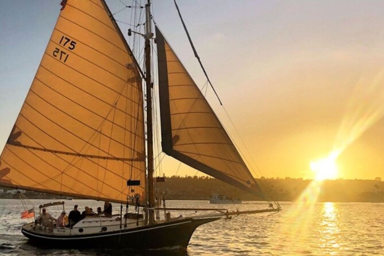 San Diego : navigation d'une journée à bord d'un yacht classiqueVisite de groupe