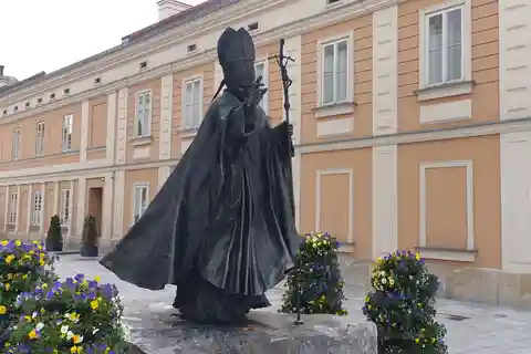 Från Krakow: Dagsutflykt till Wadowice och påven Johannes Paulus II-vägen