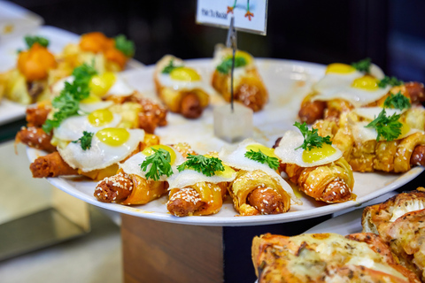 Bilbau: Pintxos e degustação de vinhos com guia localExcursão em grupo