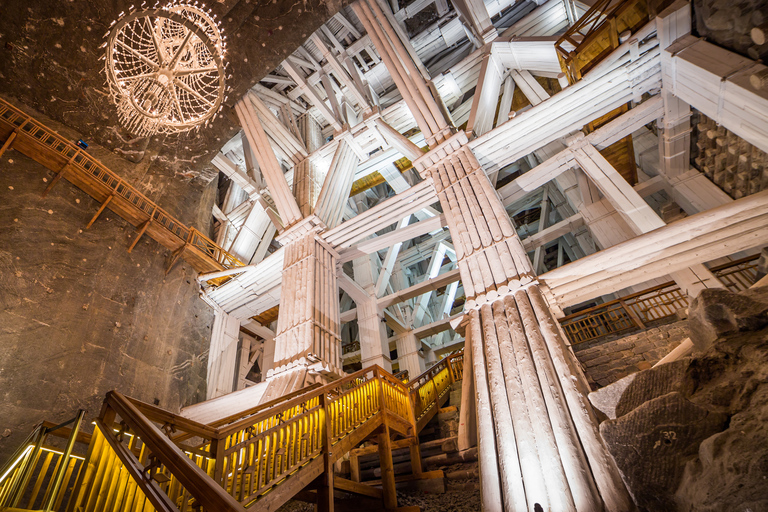 Von Kraków aus: Geführte Tour durch das Salzbergwerk WieliczkaTour auf Englisch mit Hotelabholung