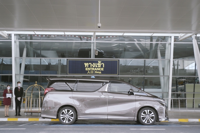 Aéroport de Phuket : Service rapide guidé et transfert à l'hôtelArrivée rapide à l'immigration et transfert à l'hôtel en VIP