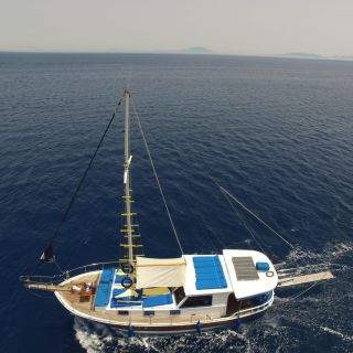 Bodrum: tour privato in barca dell'isola con pranzo