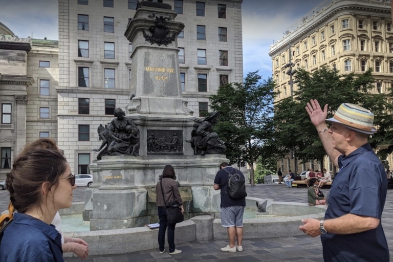 Montreal: East and West Old Montreal Guided Walking Tour Tour in French