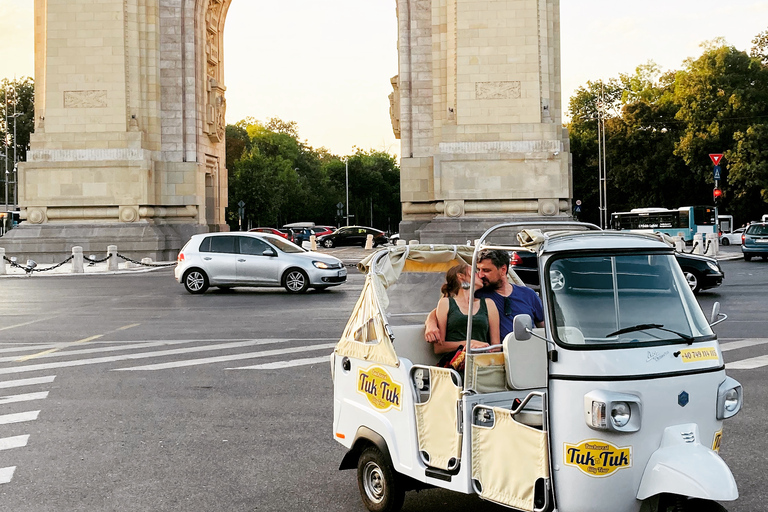 Bucareste: Tour particular de Tuk-Tuk pelo melhor de BucaresteBucareste: Tour particular de 2 horas de Tuk-Tuk pelo melhor de Bucareste