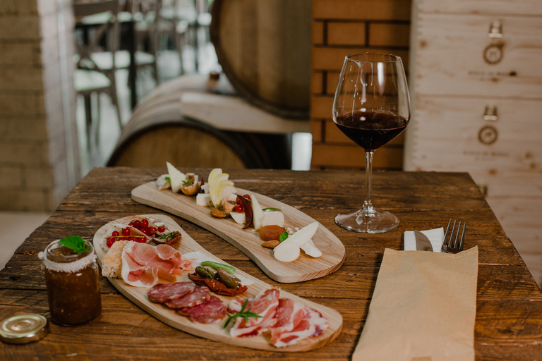 Napoli: degustazione di vini di Pompei con pranzo