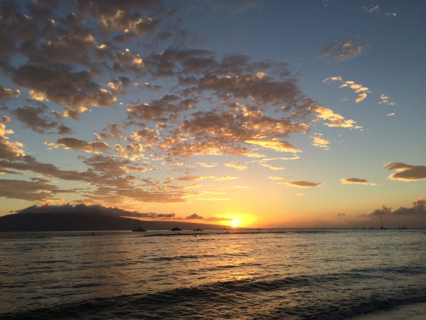 Lahaina: viaggio privato in barca a vela al tramonto e montagne di West Maui