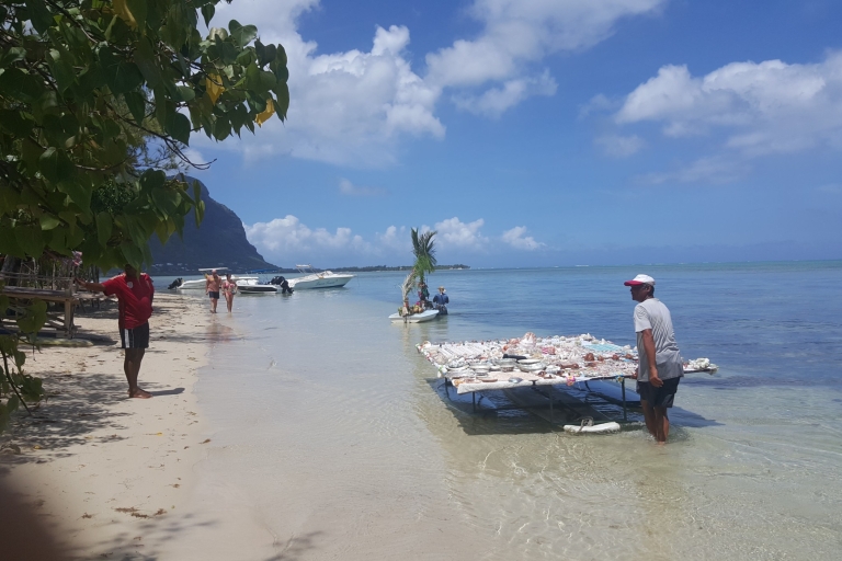 Mauricio: nado en el océano con delfines y recorrido por la isla de Benetiers