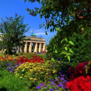 Berlin: Scenic Guided Tour by Private Car for 2, 3, 6 Hours