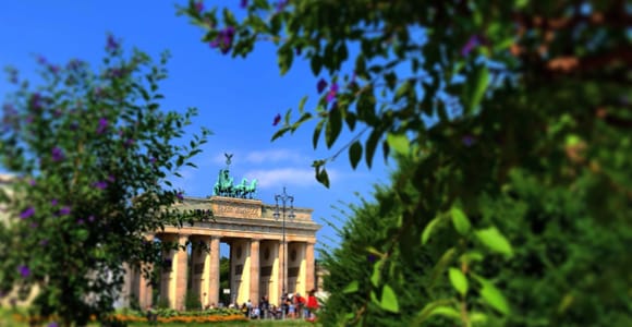 Berlin: Geführte Tour mit dem Privatwagen für 2, 3, 6 Stunden