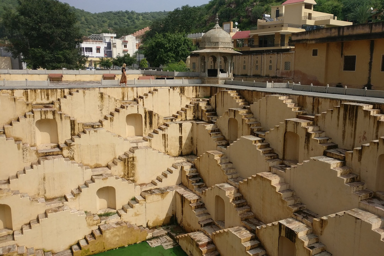 De Délhi: Viagem de um dia a Jaipur de trem rápido ou carro particularExcursão saindo de Délhi: ônibus de trem de 1ª classe, carro, guia e ingressos