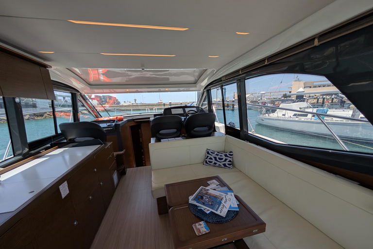 Cádiz: Bay of Cádiz Luxury Motor Boat Cruise