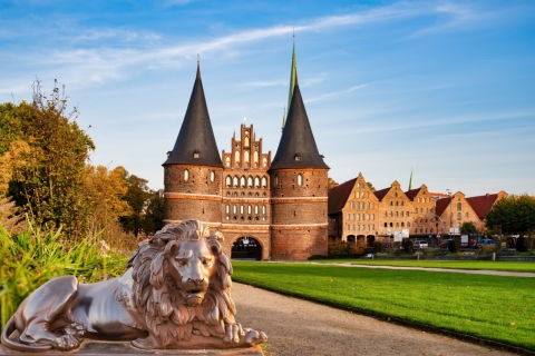 Lübeck: recorrido privado a pie por la historia marítima y MuseumshafenTour privado a pie - Lübeck marítimo histórico