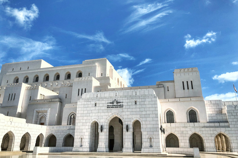 Muscat: Private City Highlights Tour z transferem