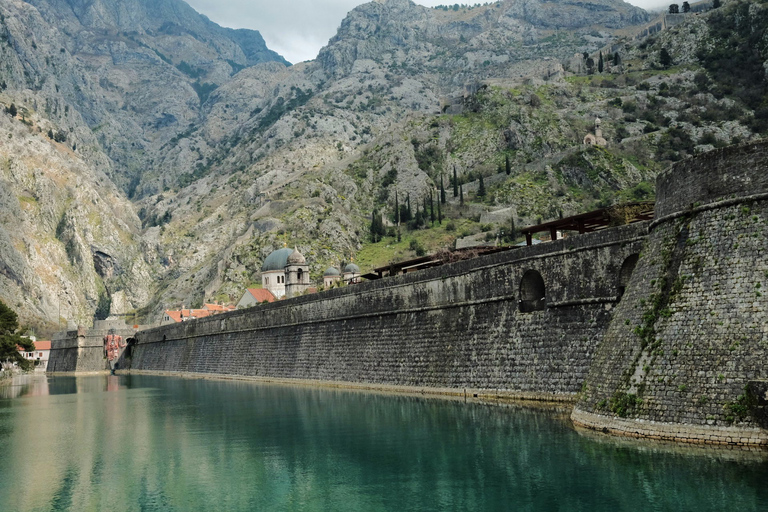 Kotor: Cooking class in a local home & old town walking tour Kotor: Cooking class experience & old town walking tour