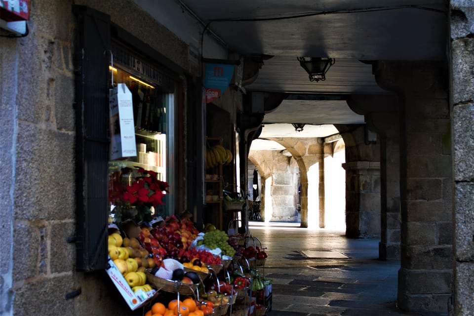 Santiago, Food Walking Tour con degustazione di prodotti locali - Hizvo
