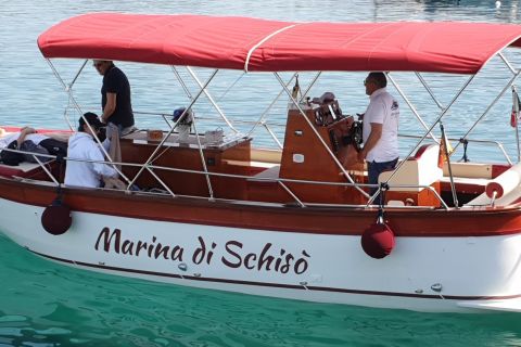Taormina: tour in barca con bagno e aperitivo