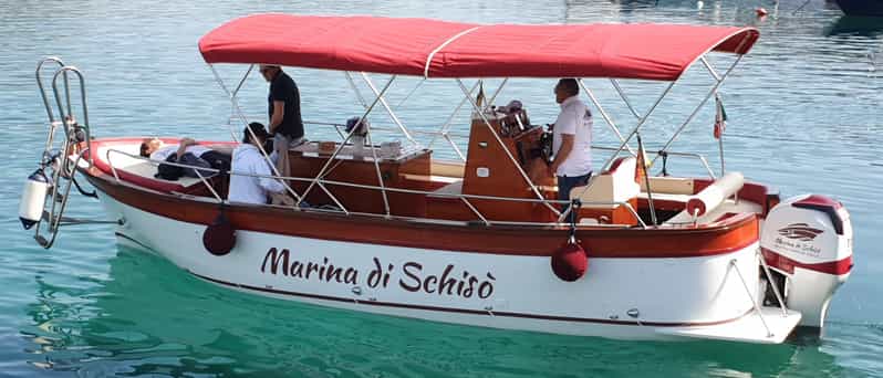 Taormina: tour in barca con bagno e aperitivo