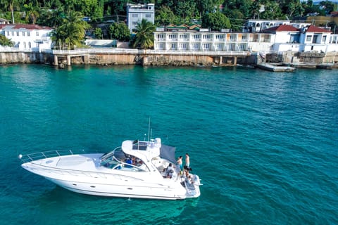 Montego Bay: Private Yacht Tour w/ Snorkeling, Food & Drinks