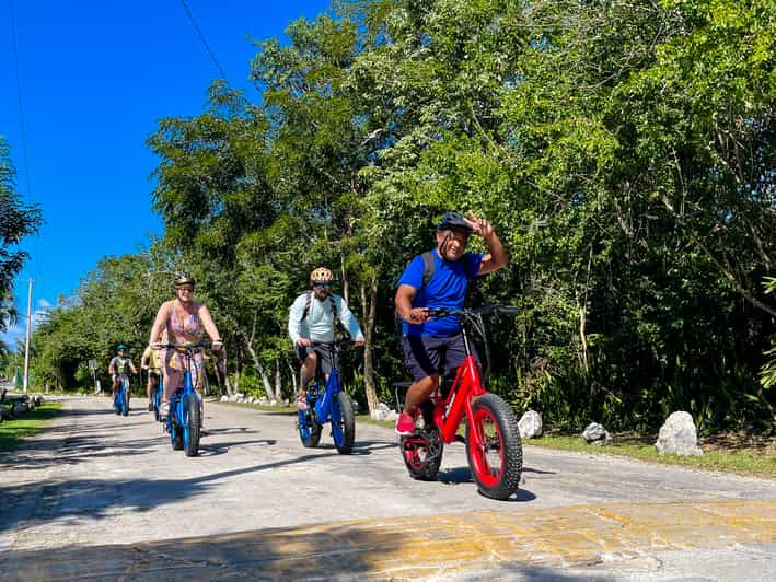 Cozumel: bici eléctrica por la Costa Oeste y esnórquel | GetYourGuide