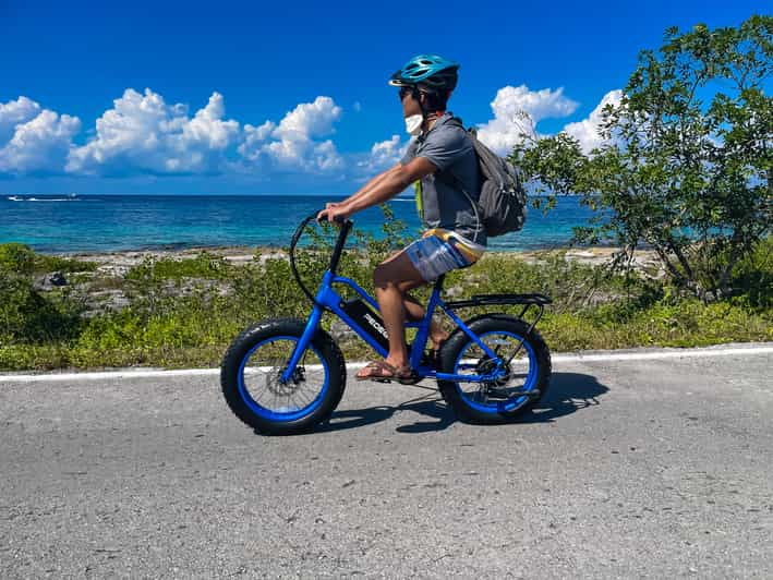 Cozumel: bici eléctrica por la Costa Oeste y esnórquel | GetYourGuide