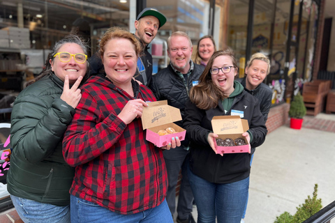 Portland: Walking Food Tour – Warm Donuts & History
