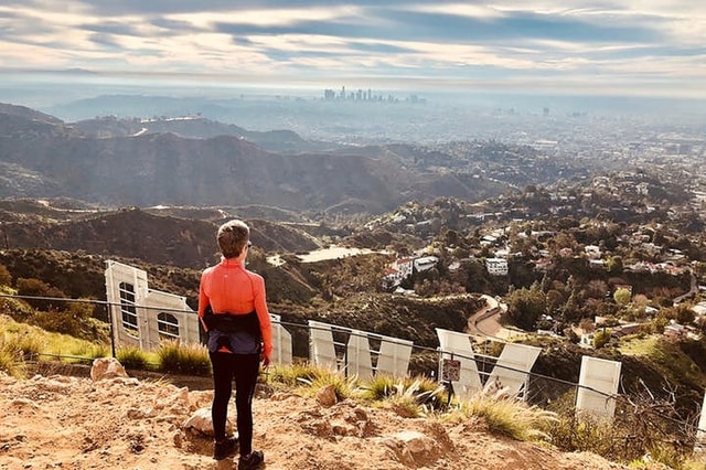 Los Angeles: Front & Back of Hollywood Sign Hike Guided Tour