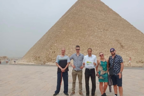 Z Hurghady: wycieczka autokarowa do piramid i muzeumPrywatna spersonalizowana wycieczka (bez opłat za wstęp)