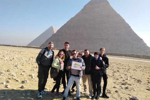 Depuis Hurghada : pyramides de Gizeh & musée égyptien en busVisite en groupe avec frais d'entrée