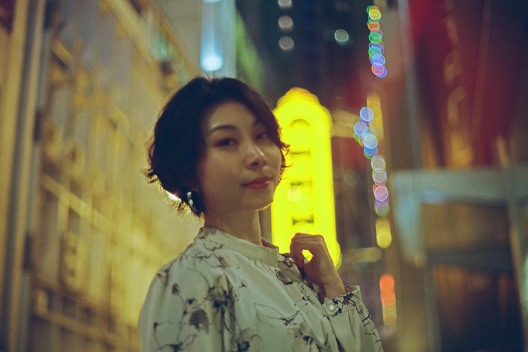 Night Photoshoot in Hong Kong: Cinematic, Moody, Personal 1 hour Night Photoshoot in HK: Cinematic, Moody, Personal