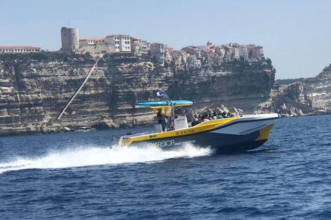 Porto Vecchio: jednodniowa wycieczka łodzią na wyspy Cerbicale i LavezziPorto Vecchio: Jednodniowa wycieczka łodzią na wyspy Cerbicale i Lavezzi