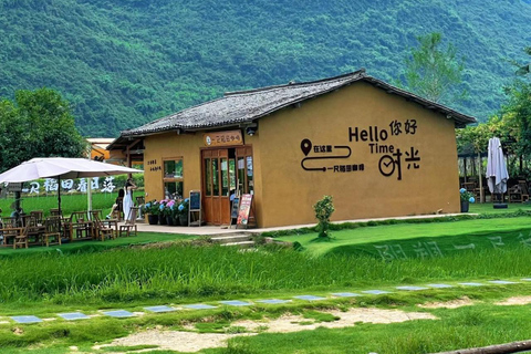Guilin: Reed Flute Cave & Yangshuo Rafting Private Day Tour Guilin: Reed Flute Cave and Yangshuo Rafting No Tour Guide