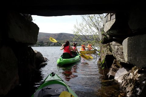 Snowdonia: aventure guidée en kayak en famille à Llyn Padarn