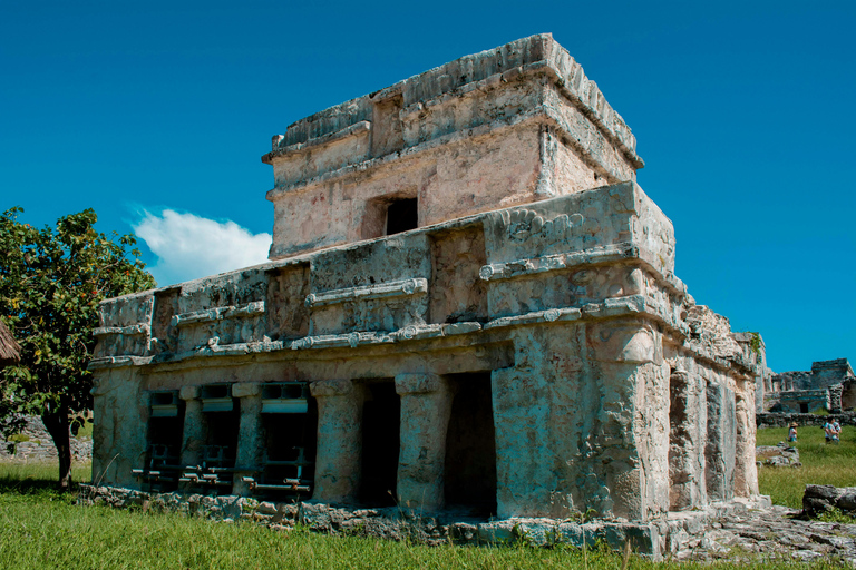Tulum Archaeological Zone and Jaguar Park With Transfer and Lunch