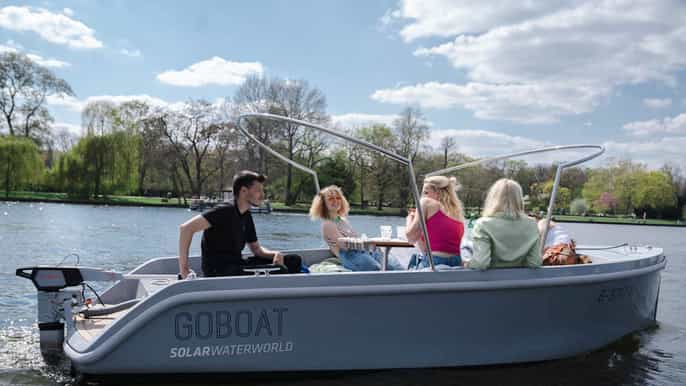 Berlin: Self-Drive Boat Tour