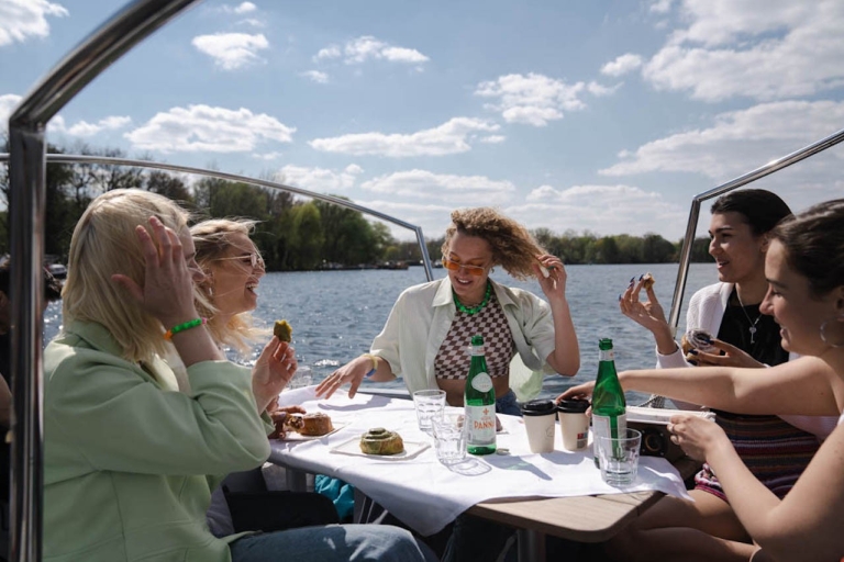 Berlín: tour en barco sin conductorTour de 1 hora