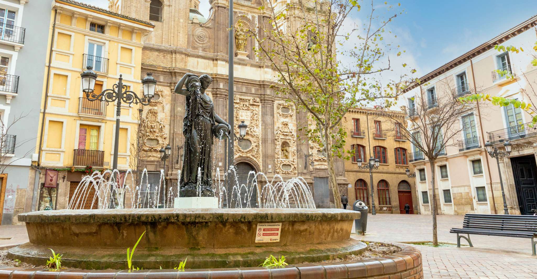 Zaragoza, Scavenger Hunt and Self-Guided Walking Tour - Housity