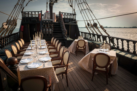 Venice: Venetian Lagoon Tour and Galleon DinnerProw or Stern Area Seating