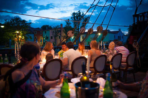 Venetië: galjoenvaart door de Venetiaanse lagune met dinerAnnulering tot 3 dagen vooraf: boeg of achterdek