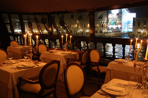 Venice: Venetian Lagoon Tour and Galleon Dinner Cancellation until 3 Days Prior: Central Deck