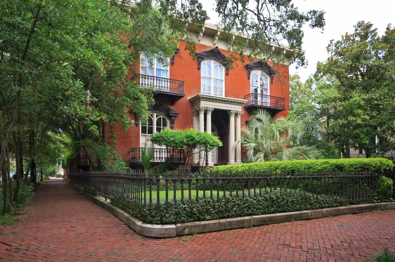 Savannah: Stories Of Old Savannah History Tour | GetYourGuide