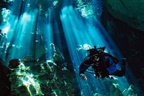 Ze Splitu: Island Diving i Blue Cave Tour z lunchemZe Splitu: nurkowanie i wycieczka do Błękitnej Jaskini z lunchem
