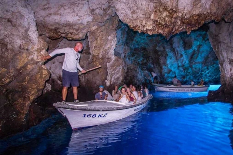 De Split: plongée sur l'île et visite de la grotte bleue avec déjeunerDe Split: plongée et visite de la grotte bleue avec déjeuner
