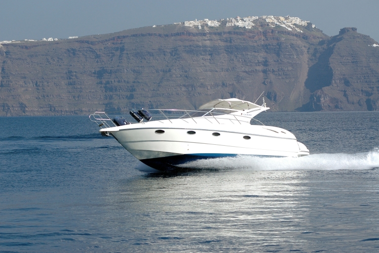 Santorin : Croisière en yacht privé avec Open Bar et repas