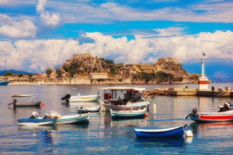 Saranda: Excursión de un día a la ciudad de Corfú y Palaiokastritsa con cruceroPunto de encuentro
