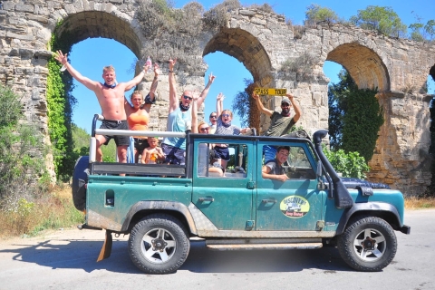 De lado: Jeep Safari Adventure y paseo en barco con almuerzo