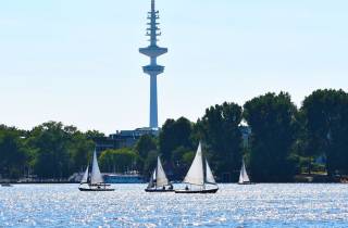 Hamburg: Selbstgeführte Wanderung oder Fahrradtour um die Alster