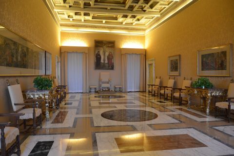 Vatican City: Vatican Museums and Castel Gandolfo w/ Lunch