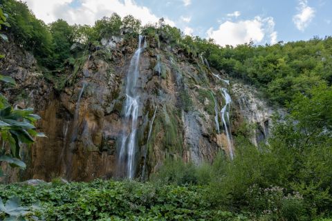 De Split: excursão guiada de um dia pelos lagos de Plitvice com ingressos