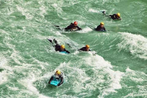 Queenstown: aguas blancas surfeando a lo largo del río Kawarau