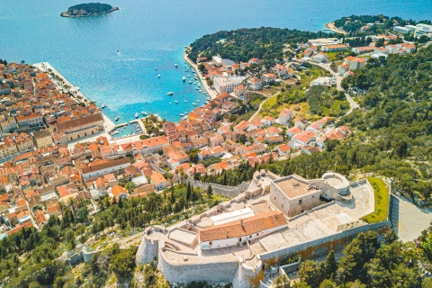 Vanuit Trogir en Split: dagtocht Blauwe Grot en 5 eilanden